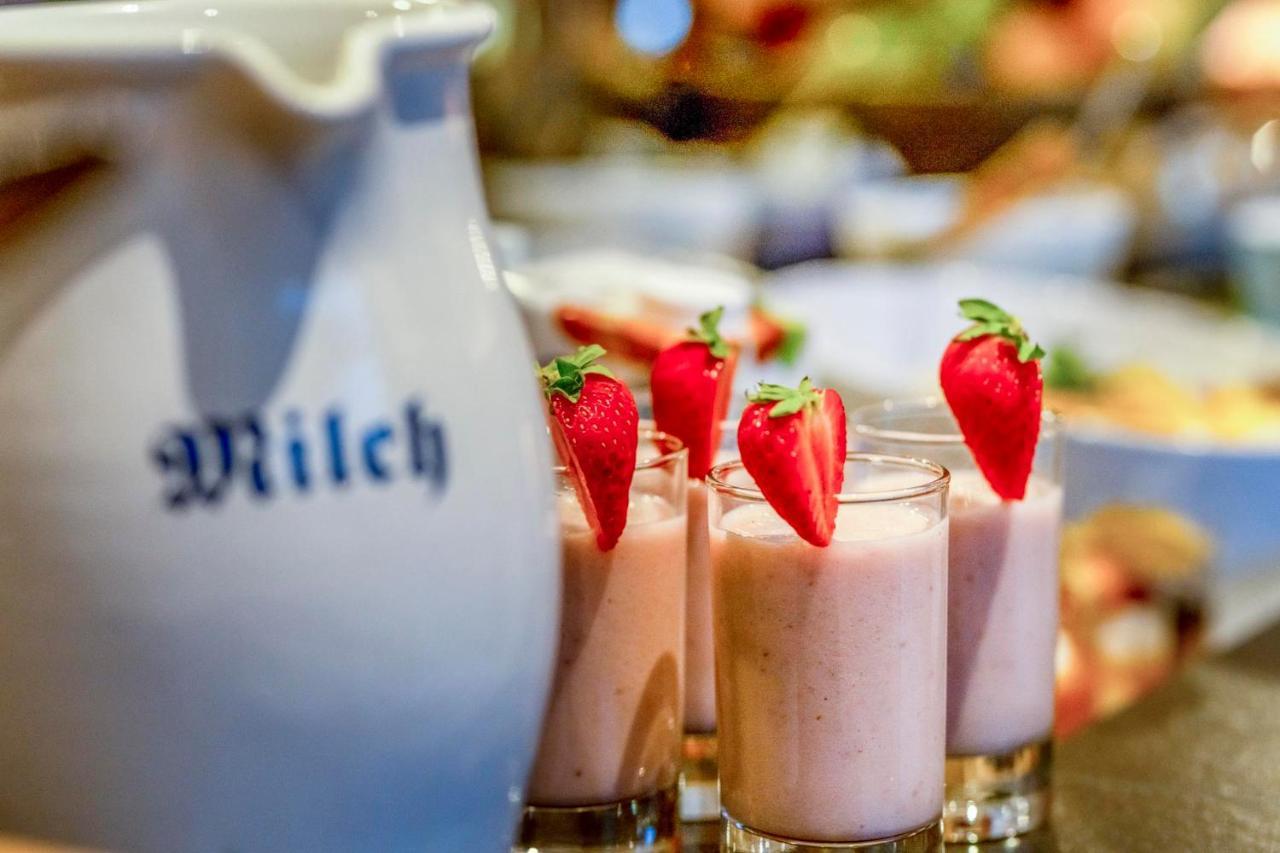 Wellness Und Brunch Hotel Morgenzeit Beheizter Naturpool Mit Sandstrand Genuss Fruehstueck Bis 13 Uhr Hochkoenig Sommercard Maria Alm am Steinernen Meer Esterno foto