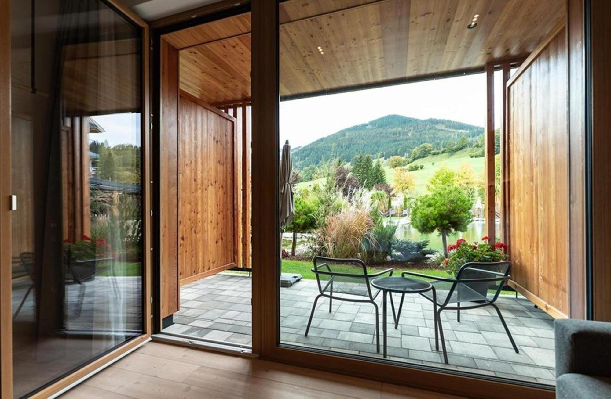Wellness Und Brunch Hotel Morgenzeit Beheizter Naturpool Mit Sandstrand Genuss Fruehstueck Bis 13 Uhr Hochkoenig Sommercard Maria Alm am Steinernen Meer Esterno foto